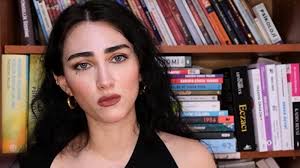 Kendisini cinsel terapist olarak tanıtan Buse Aydına ağır ceza: 550 bin  59 TL!