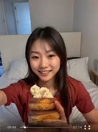 Naomi on X: F*CK IT sending the donut video to everyone who says hi 🤗  t.cou11fX7x1Ei  X