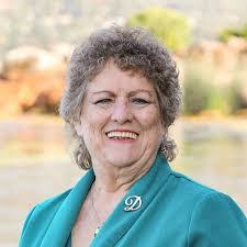 Dawn Hodge's Instagram, Twitter & Facebook