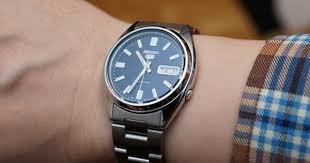 For Me The Seiko Snxs77 It Is Ideal For Those Who Want To Watch The Value Of Money To Spend It Was Probably The First Watch Or Collect You Can Be Sure Calibe