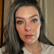 I hate filters. I know I don't look that good, so why lie to myself &  others? I only wear eye makeup & let my skin be. I look my age. That's