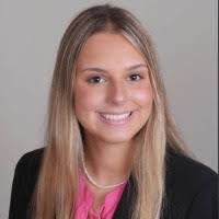 Julia Mendel's Instagram, Twitter & Facebook