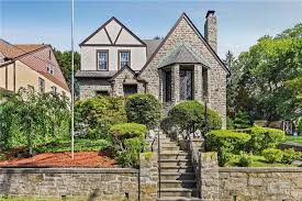 House special delight tender white meat chicken, beef, shrimp, roast pork, scallops, ham, and chinese vegetables with crispy wantons & stir bean sprout on the side. 306 Lee Ave Yonkers Ny 10705 Mls H6064603 Coldwell Banker