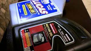 ارقام زيت المحرك ماذا تعني ماهي الانواع المتوفرة toyota motors motor oil mileage