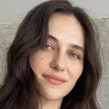 Devin Carlson's Instagram, Twitter & Facebook