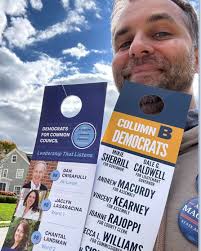 Ashburn showed up! Great turnout and inspiration today at the  @loudoundemocrats Early Voting Rally with Rep. @malcolmkenyatta, Vice Chair  of the DNC. Loudoun is fired up, let's carry this energy to the