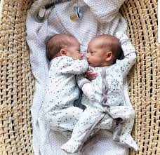 babycute twin twins baby اطفال توينز توأم مساء مساء الخير صور صوره توام تصميم تصاميم مواليد رمزيه كيوت كياته اكسبلور صباح baby onesies onesies instagram posts