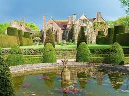 Water Feature At Cothay Manor Gardens Wellington Somerset Source Great British Gardens With Images Manor Garden British Garden Water Features