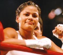 Tawayna Broxton's Instagram, Twitter & Facebook