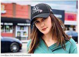 Luna habit adalah label yang lahir dari pikiran kreatif luna maya. Sejak Videonya Dengan Ariel Viral Luna Maya Terbiasa Di Rumah Aja Fajar