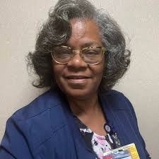 Gwen Dillihunt's Instagram, Twitter & Facebook