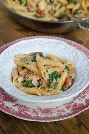 Chicken And Spinach Skillet Pasta Ehow Food Ehow Recipe Recipes Pasta Dishes Easy Chicken Recipes