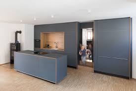 Designer Kuche Grifflos Dunkle Kuche Holz Moderne Kucheninsel Dunkle Kuche Kuche Grifflos Moderne Kuche