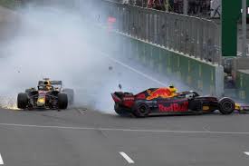 Aserbaidschan ist ein staat in vorderasien mit rund 10 millionen einwohnern. Formel 1 Aserbaidschan Gp 2018 Bullen Crash Beim Chaos Knaller Autobild De