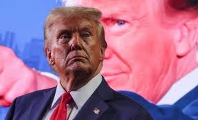 Lo cumplirá?, promete Trump arancel del 25% a productos de México y Canadá  Donald Trump dijo este lunes que firmará una orden ejecutiva para imponer  un arancel del 25 por ciento a