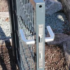 Beschläge, vierkant und griffe montieren. Drehfluegeltor Vario Metalltor Mit Umlaufendem Rahmen Und Gittermatte Fest Verschweisst