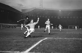 Vous lisez un « bon article ». Finale De La Coupe Des Clubs Champions Europeens 1975 1976 Wikipedia