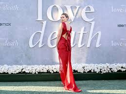 Love & Deaths Elizabeth Olsen Needs No Mental Preparation for Sex Scenes |  Vanity Fair