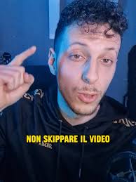 Cantata Tra i Vicoli dei Quartieri Spagnoli di Napoli 💙🇮🇹