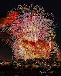 It uses digital mapping technology with a twist, as layers of images are laid over real video of the needle, shot in advance from multiple camera angles. Fireworks Behind The Space Needle Taken By Sigma Sreedharan Seattle