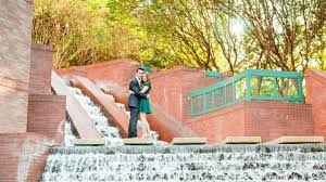 Great Places To Take Engagement Photos In Houston Engagement Photos Houston Couple Engagement Pictures Engagement Photos
