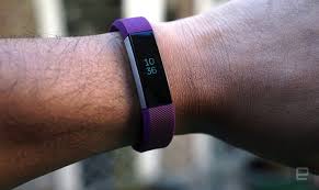 Scopri ricette, idee per la casa, consigli di stile e altre idee da provare. With Alta Fitbit Finally Made A Stylish Fitness Band Orta Blu