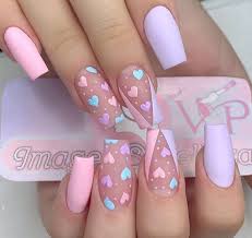 Uñas azules decoradas, uñas pintadas, uña decoradas, uñas bellas decoradas, curso de manicure online, uñas simples, diseños de uñas postizas, uñas semipermanentes, tips uñas. Pin De Odalys Madai En Esmalte Semipermanente En 2020 Unas De Gel Con Purpurina Manicura De Unas Unas De Gel Bonitas