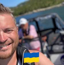 Stan the Caddy recommends.... Custom Feelin' Good Golf Balls are RESTOCKED  and available again at KramerDaily.com, go get some while they last. Custom  made by Vice for Kramer Daily