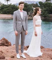 Un gris clair est élégant. Comment Choisir Un Costume Pour Un Mariage
