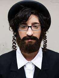 How Do Ultra Orthodox Jewish Men Curl Their Payess So Perfectly Quora Jewish Men Hasidic Jews Jewish Hair