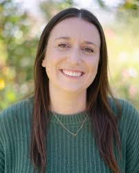 Danielle Deville's Instagram, Twitter & Facebook