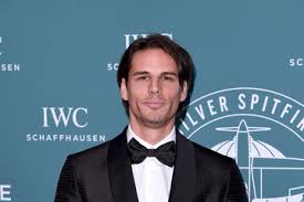Yann sommer official is a member of vimeo, the home for high quality videos and the people who love them. Yann Sommer Zimbio