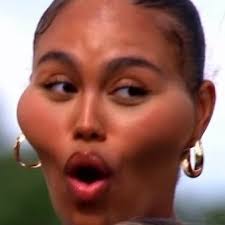 Danielle Bristow's Instagram, Twitter & Facebook