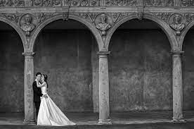 Quality 1 hour online photo printing near you plus personalised gifts, canvas photo prints and passport photos. Banbury Wedding Photographers