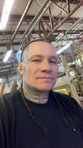 Katrina Weeks's Instagram, Twitter & Facebook