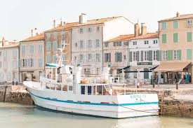 Visite Ile De Re Journee En Charentes Maritimes Au Rythme Du Soleil Visiter Ile De Re Ile De Re Visite