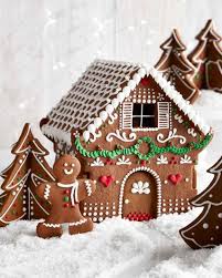 The videos have english subtitles. 750 Everything Gingerbread Ideas Gingerbread Christmas Gingerbread Gingerbread Crafts