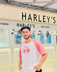 abubakerrr___ Even if we argue often, I can't live without you,“Life is too  short for goodbyes, stay in touch!”“Be well, do-good work, and keep in  touch.” All I pray to the almighty