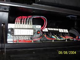 Universal aftermarket fuse box for london taxi fx4 & fairwaytxe863a. Aftermarket Fuse Box
