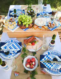 Das oktoberfest bietet viele spiele. 3 Ideen Fur Eure Oktoberfest Party Pink Dots Partystore Deko Blog