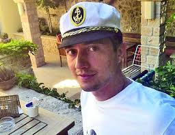 Dragoş Băsescu şi-a “tras” afacere nou-nouţă, cu o săptămână înainte de  condamnarea tatălui său