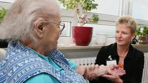 Auch und gerade wenn man krank ist. Ganzheitliche Hilfe Was Kann Palliativmedizin Leisten Bayern 2 Radio Br De