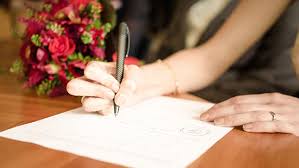 Wir beantworten die häufigsten fragen, die sich bräute nach der hochzeit stellen: Anderungen Nach Der Hochzeit Was Andert Sich Verti