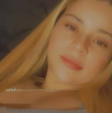 What does it mean when you dream about your teeth falling out?