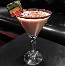 Rainbow Cookie Martini Recipe Link On The Blog Italian Cookies Martini Signature Drink Tricolor Cookies 7 Rainbow Cookies Mixed Drinks Recipes Recipes