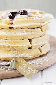 Heute Verrate Ich Euch Mein Lieblings Rezept Fur Waffeln Wer Mag Ersetzt Einen Teil Des Mehls Durch Kokos Oder Mandelmehl Und Z Rezepte Waffeln Rezept Lecker