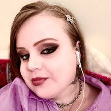 Alyssa Cotler's Instagram, Twitter & Facebook