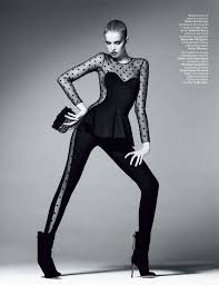 She Knows How To Pose Luvtolook Virtual Styling High Fashion Poses Fashion Model Poses Fashion Photography Editorial
