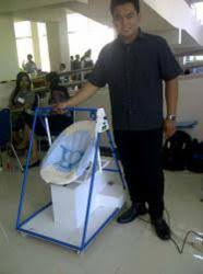 Ayunan bayi otomatis jenis ini memang memiliki harga yang cukup mahal dibandingkan dengan ayunan manual yang dibahas sebelumnya. Mahasiswa Ini Buat Ayunan Bayi Otomatis Berbiaya Murah Tribunnews Com Mobile