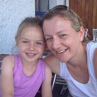 Sandra Campion's Instagram, Twitter & Facebook